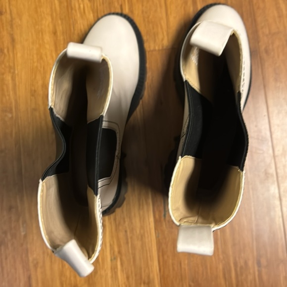 Coach Alexa white platform leather heeled Chelsea booties - Picture 9 of 9